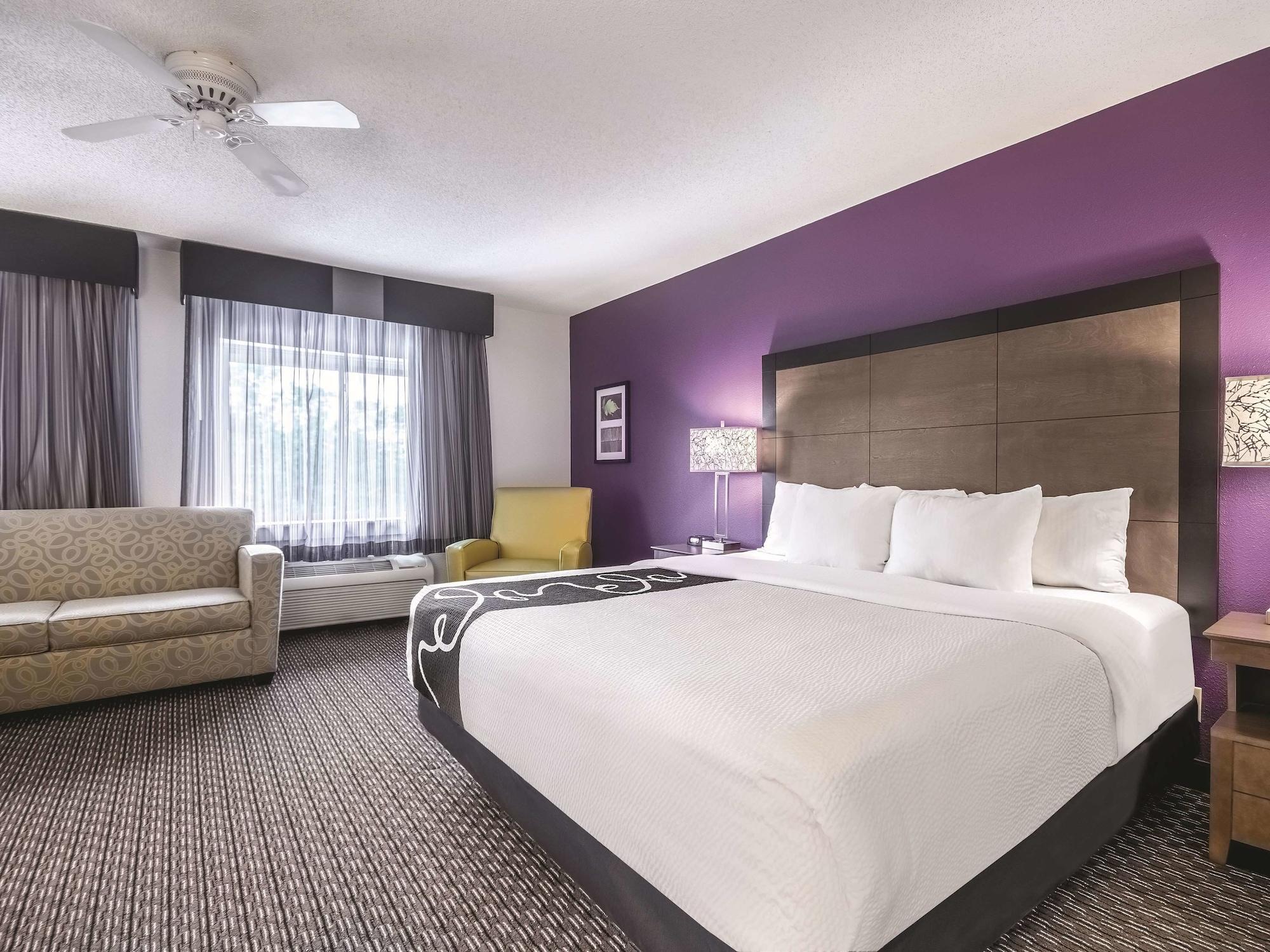 La Quinta By Wyndham Hartford Bradley Airport Hotell Windsor Locks Exteriör bild