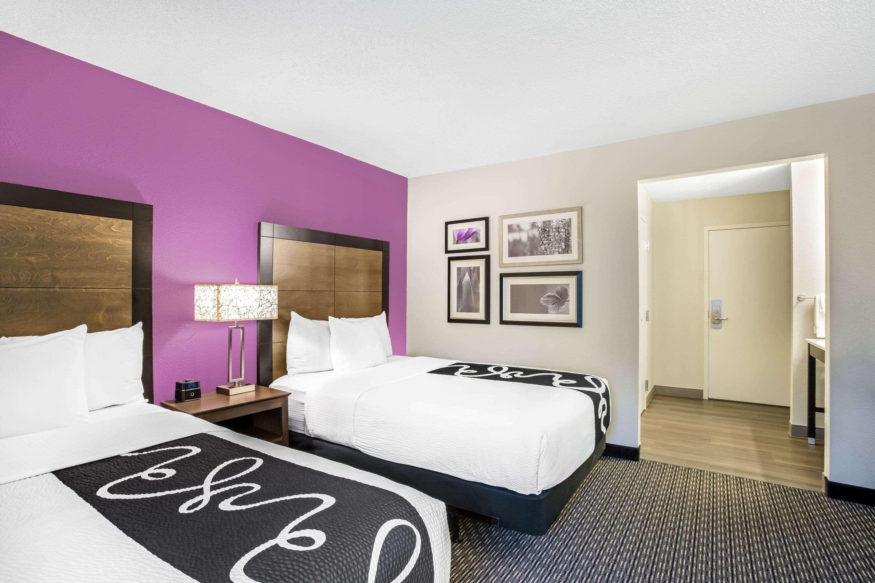 La Quinta By Wyndham Hartford Bradley Airport Hotell Windsor Locks Exteriör bild