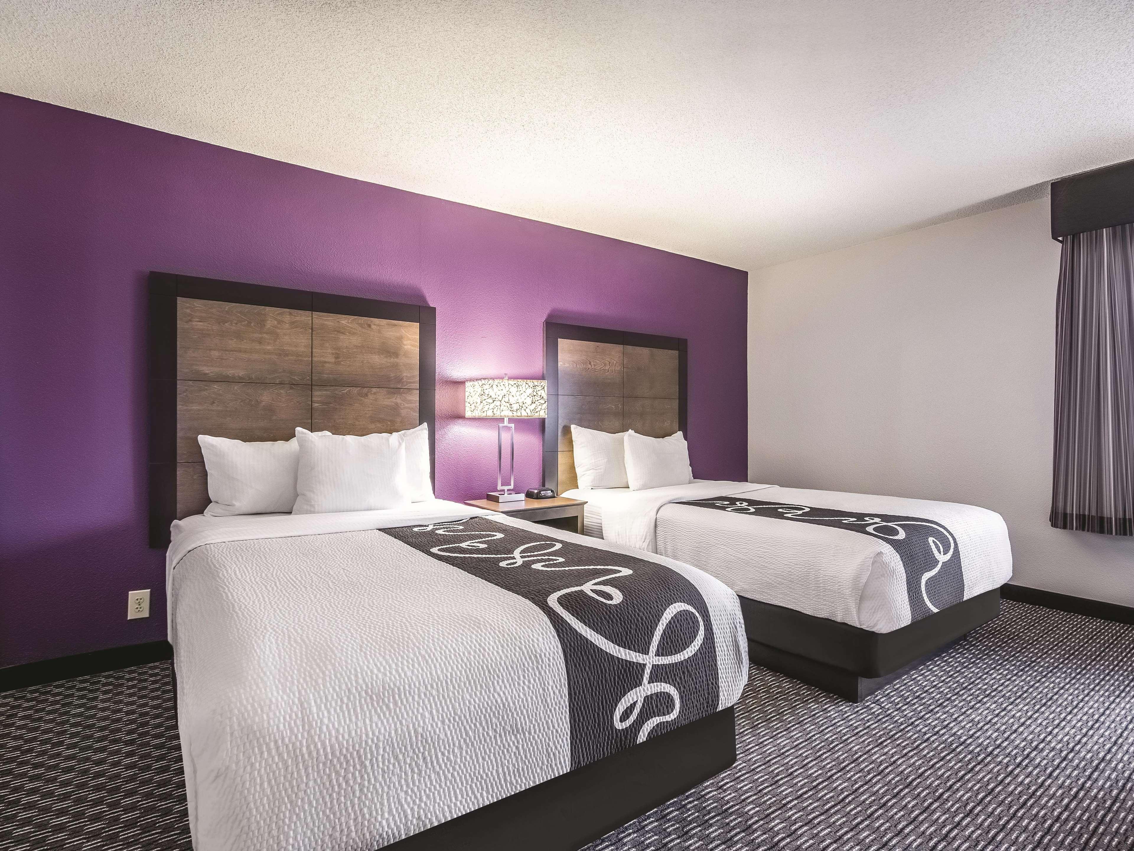 La Quinta By Wyndham Hartford Bradley Airport Hotell Windsor Locks Exteriör bild