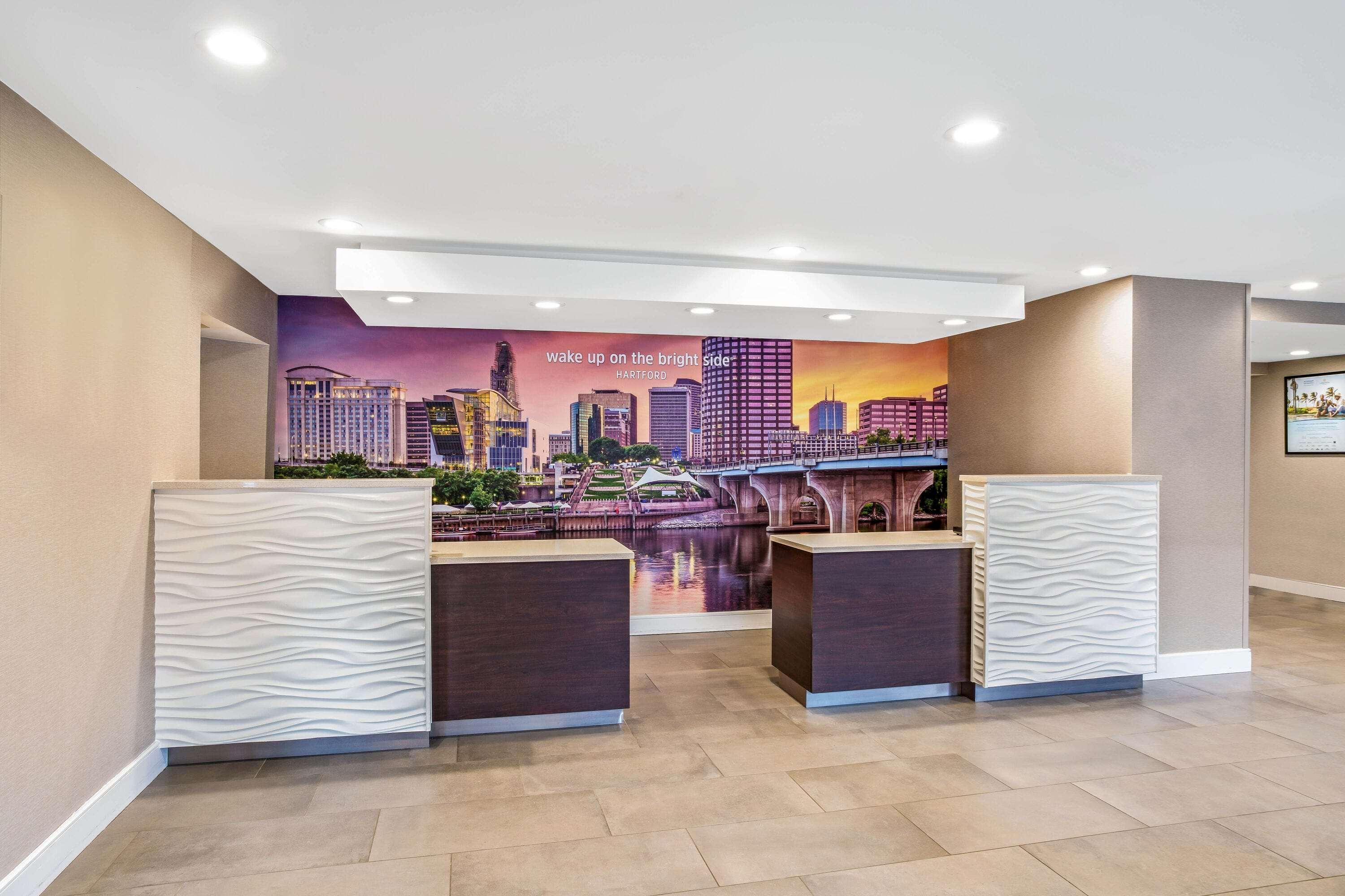 La Quinta By Wyndham Hartford Bradley Airport Hotell Windsor Locks Exteriör bild