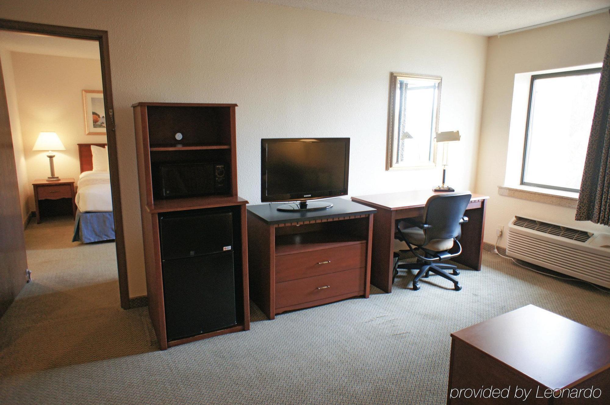 La Quinta By Wyndham Hartford Bradley Airport Hotell Windsor Locks Exteriör bild