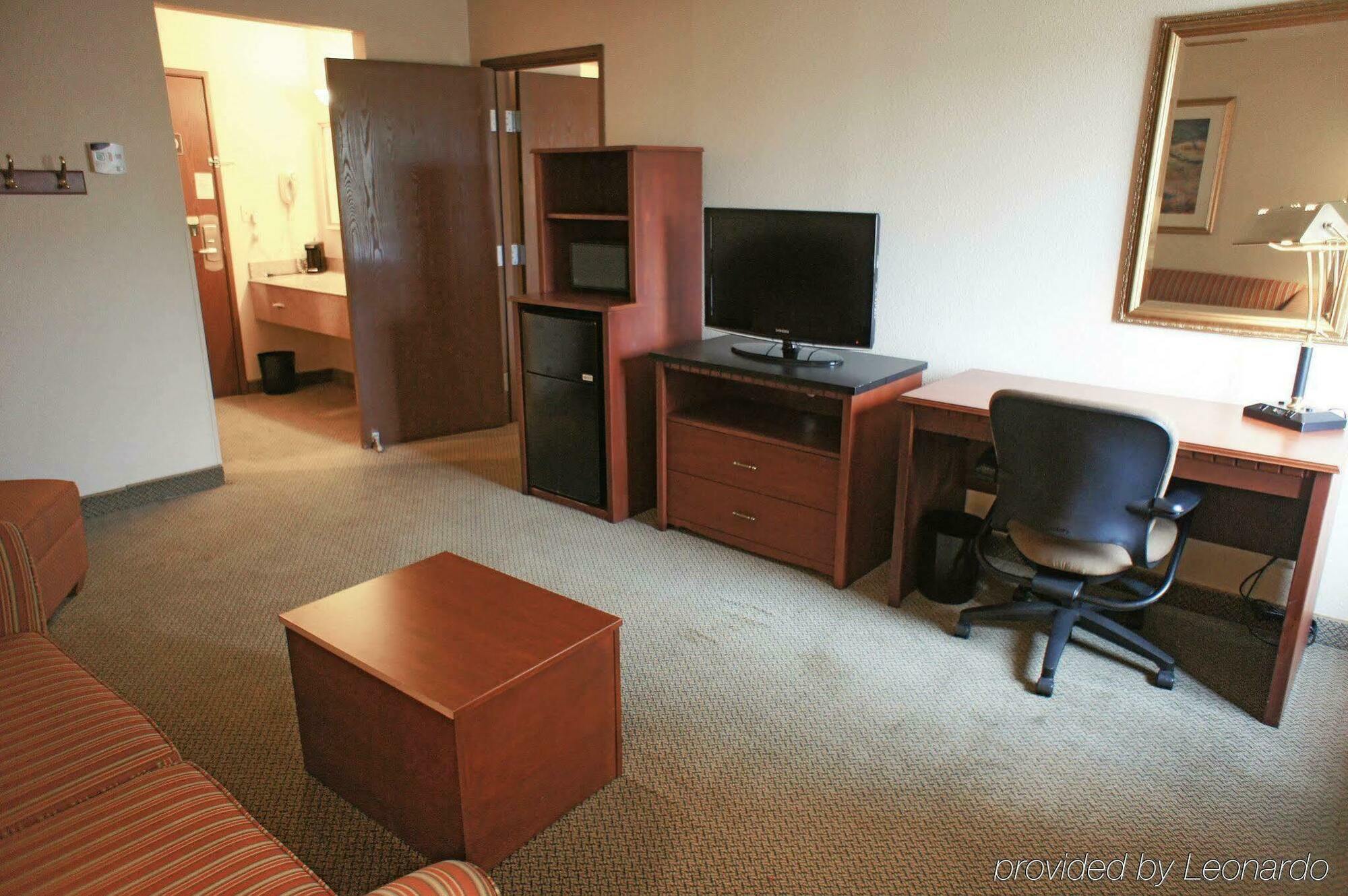 La Quinta By Wyndham Hartford Bradley Airport Hotell Windsor Locks Exteriör bild